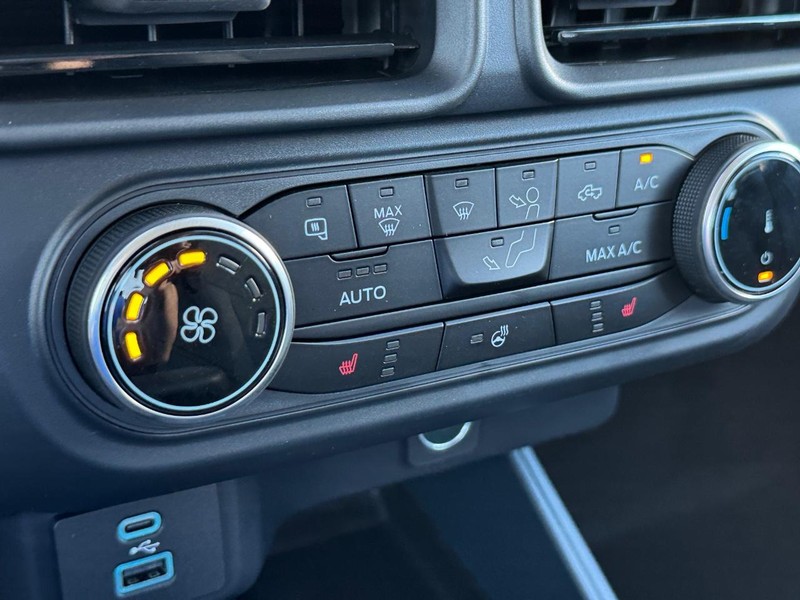 Ford Maverick Vehicle Full-screen Gallery Image 22