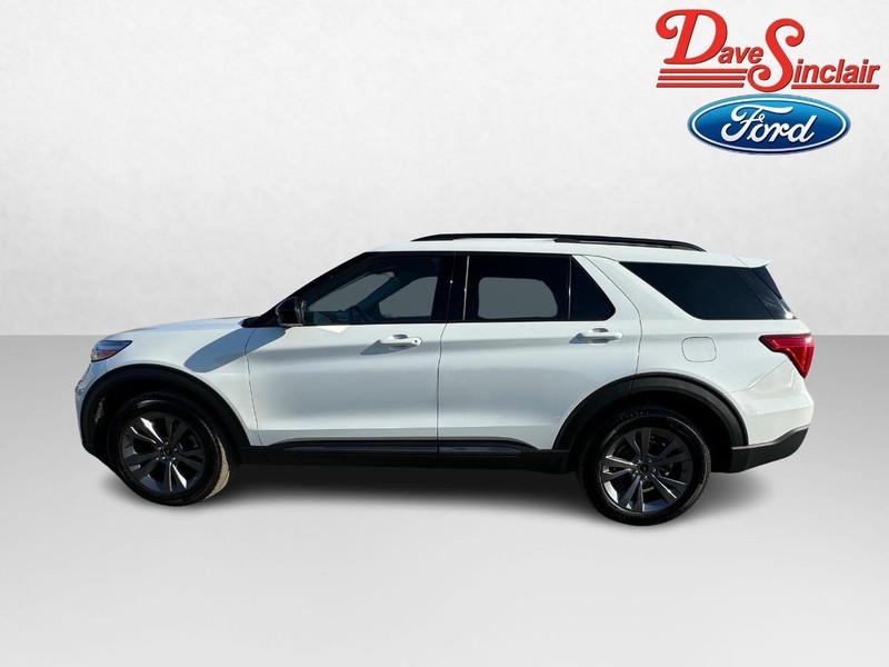 Ford Explorer Vehicle Full-screen Gallery Image 10