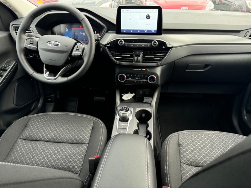 Ford Escape Vehicle Full-screen Gallery Image 14