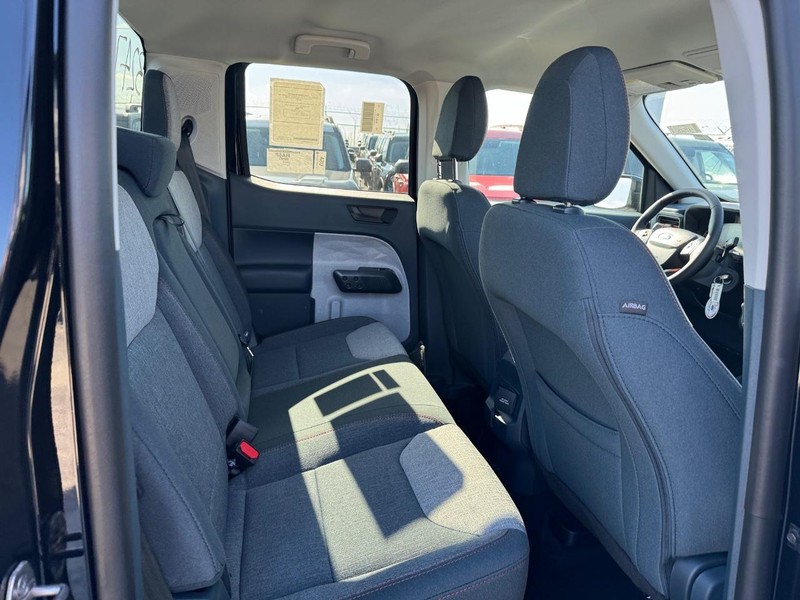 Ford Maverick Vehicle Full-screen Gallery Image 13