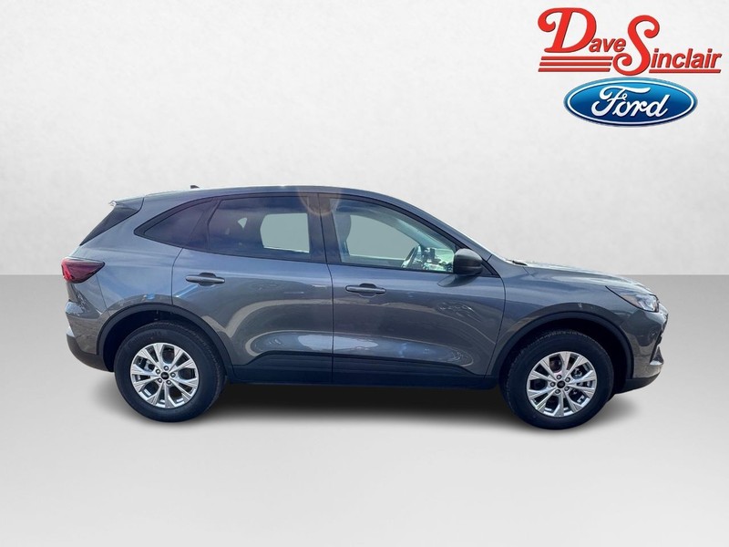 Ford Escape Vehicle Full-screen Gallery Image 05