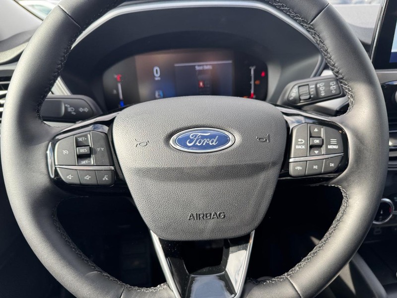 Ford Escape Vehicle Full-screen Gallery Image 20