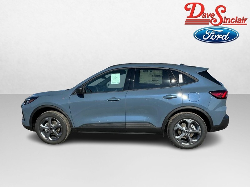 Ford Escape Vehicle Full-screen Gallery Image 10