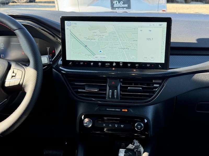 Ford Escape Vehicle Full-screen Gallery Image 15
