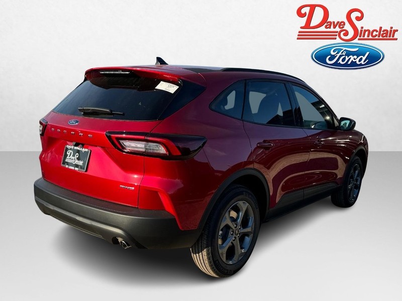 Ford Escape Vehicle Full-screen Gallery Image 07