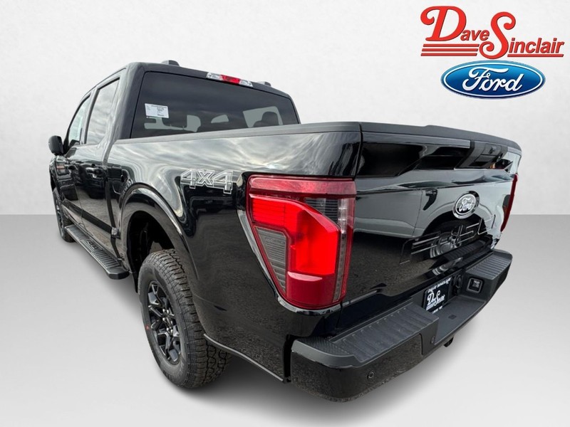 Ford F-150 Vehicle Full-screen Gallery Image 09