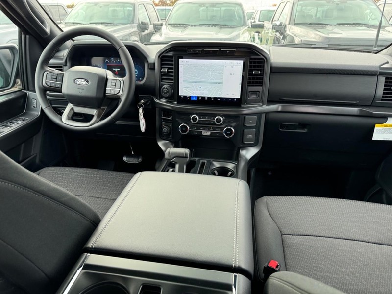 Ford F-150 Vehicle Full-screen Gallery Image 14