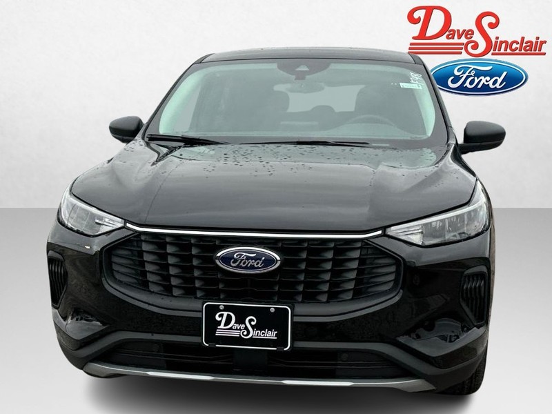 Ford Escape Vehicle Full-screen Gallery Image 02