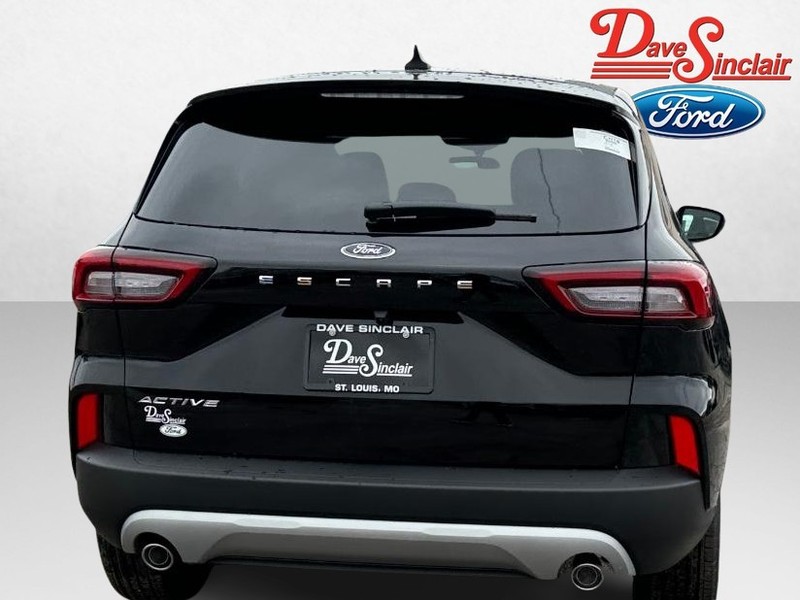 Ford Escape Vehicle Full-screen Gallery Image 08