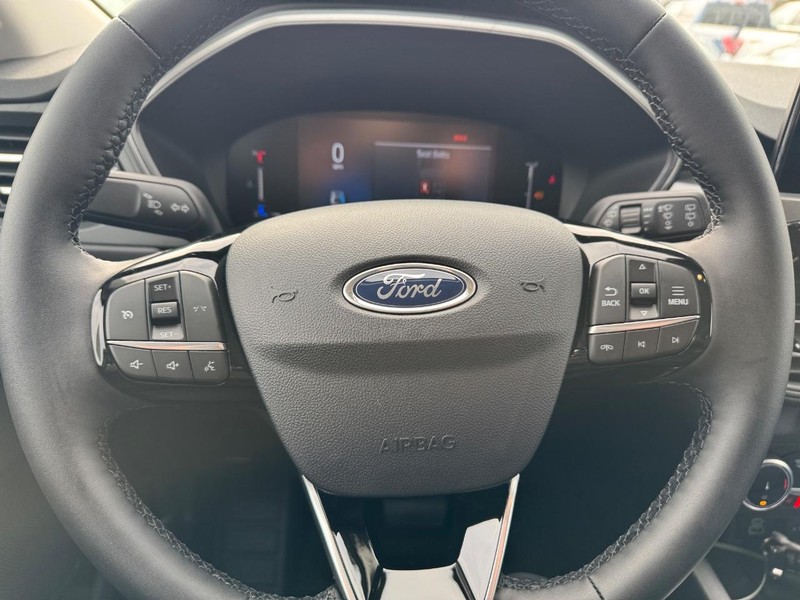 Ford Escape Vehicle Full-screen Gallery Image 21