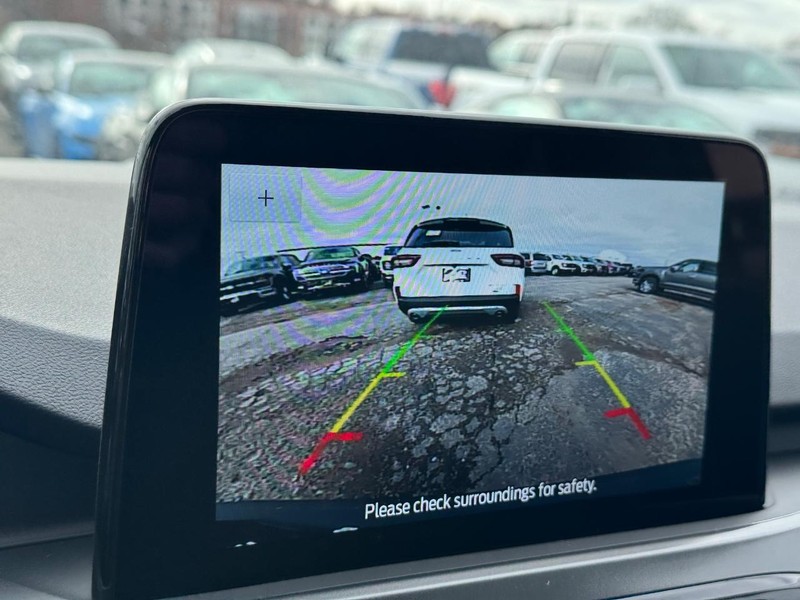 Ford Escape Vehicle Full-screen Gallery Image 25