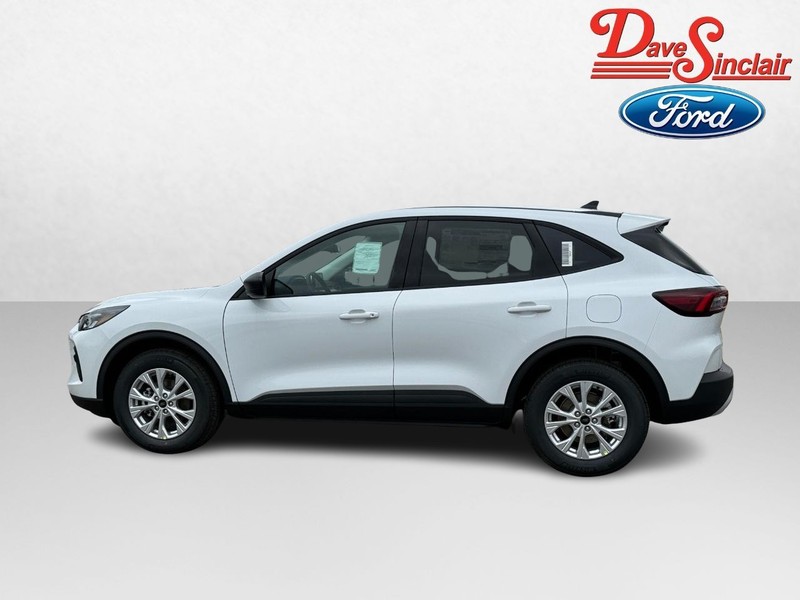 Ford Escape Vehicle Full-screen Gallery Image 09