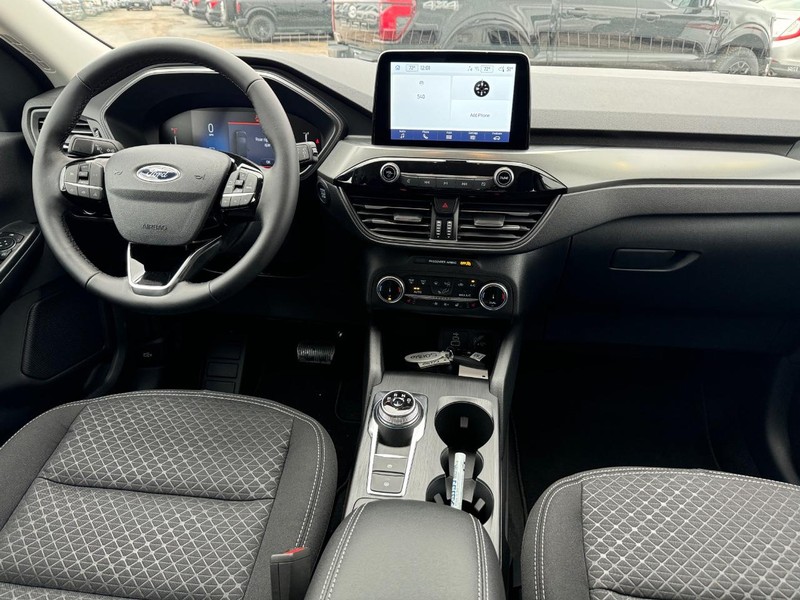 Ford Escape Vehicle Full-screen Gallery Image 14