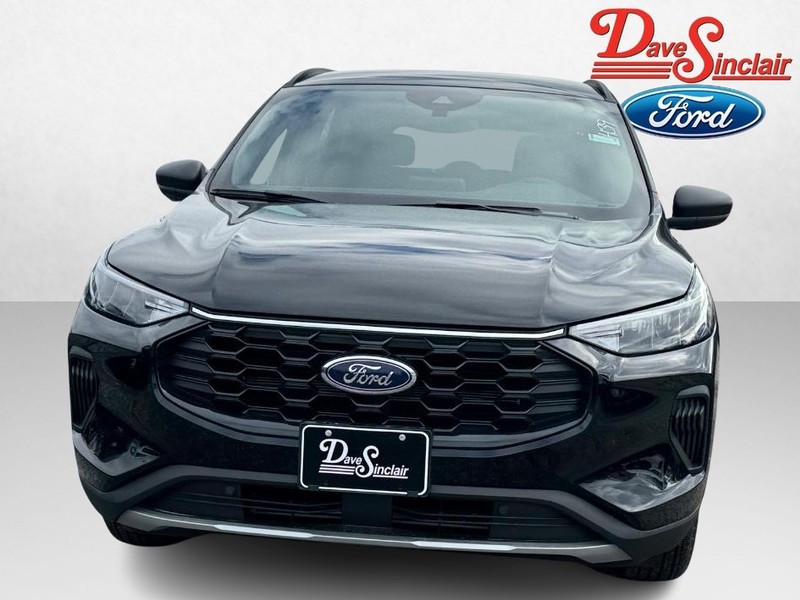 Ford Escape Vehicle Full-screen Gallery Image 02