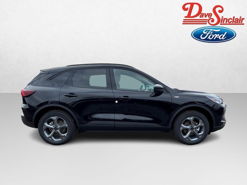 Ford Escape Vehicle Full-screen Gallery Image 05