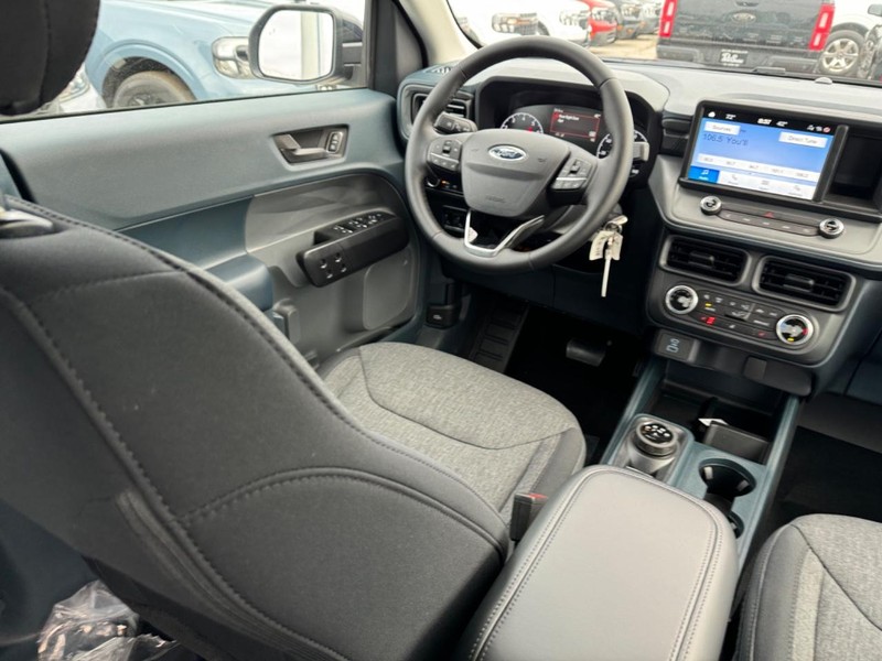 Ford Maverick Vehicle Full-screen Gallery Image 14