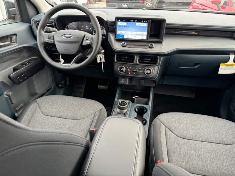 Ford Maverick Vehicle Full-screen Gallery Image 15