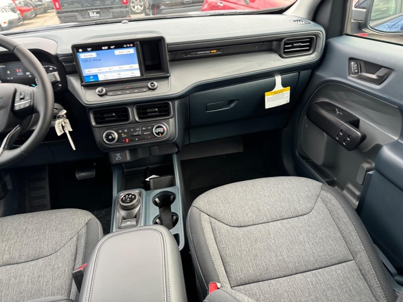 Ford Maverick Vehicle Full-screen Gallery Image 16