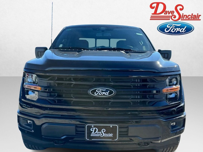 Ford F-150 Vehicle Full-screen Gallery Image 02