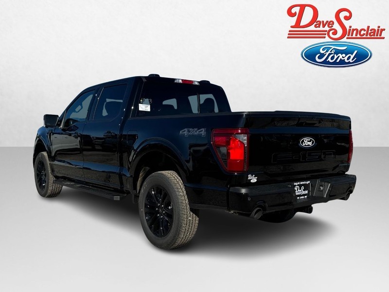 Ford F-150 Vehicle Full-screen Gallery Image 09