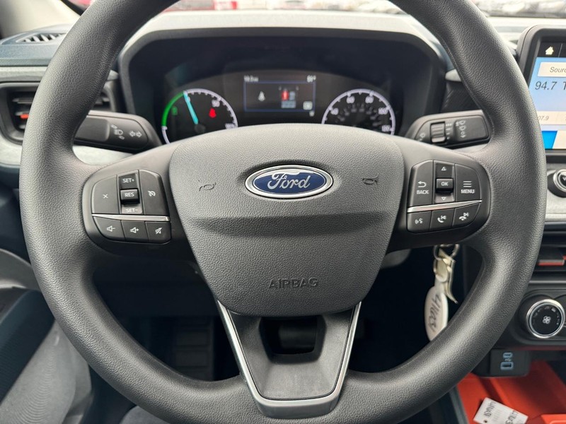 Ford Maverick Vehicle Full-screen Gallery Image 20