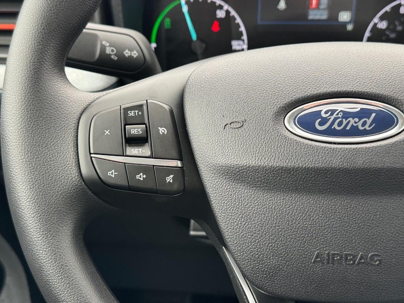 Ford Maverick Vehicle Full-screen Gallery Image 21