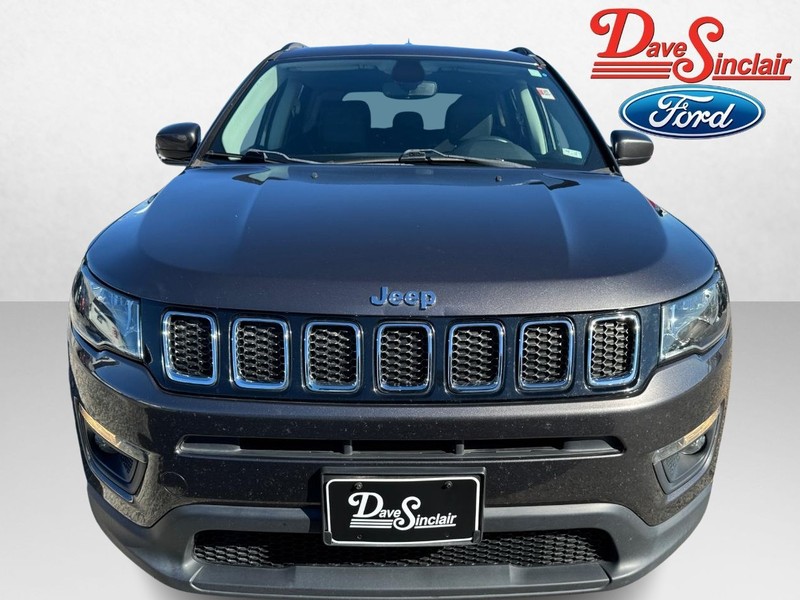 Used 2019 Jeep Compass Latitude with VIN 3C4NJDBB0KT598668 for sale in Saint Louis, MO