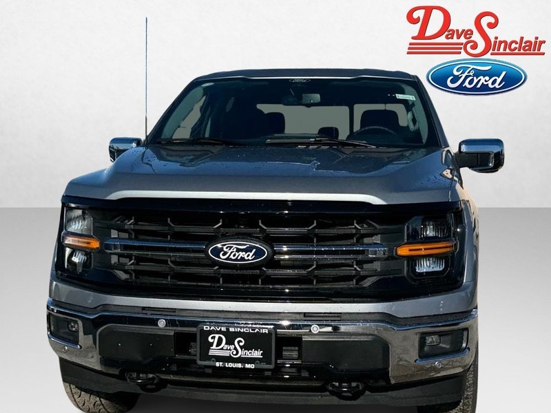 Ford F-150 Vehicle Full-screen Gallery Image 02