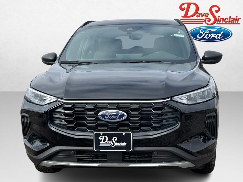 Ford Escape Vehicle Full-screen Gallery Image 02