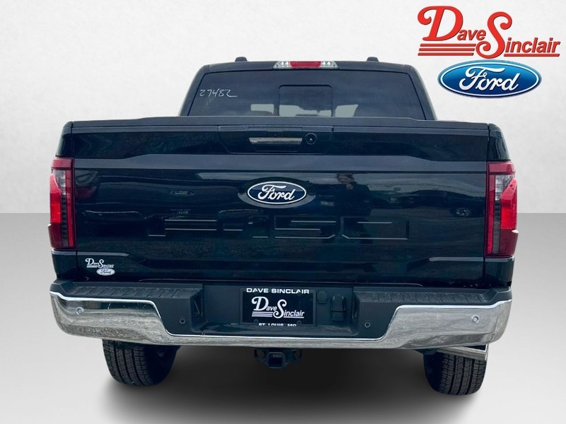 Ford F-150 Vehicle Full-screen Gallery Image 08