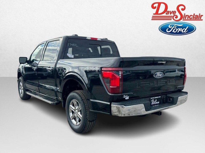Ford F-150 Vehicle Full-screen Gallery Image 09