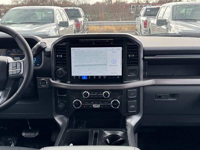 Ford F-150 Vehicle Full-screen Gallery Image 16
