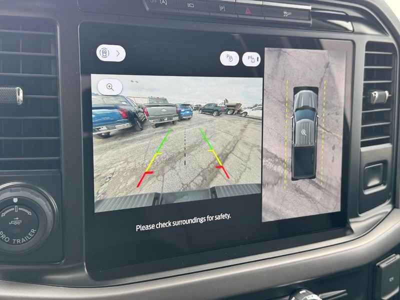 Ford F-150 Vehicle Full-screen Gallery Image 25