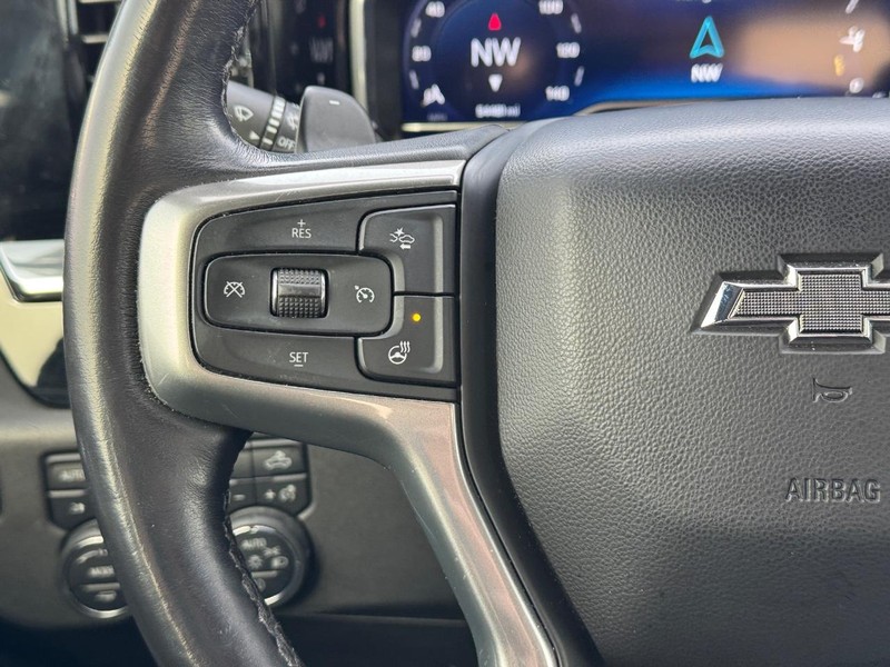 Chevrolet Silverado 1500 Vehicle Full-screen Gallery Image 20