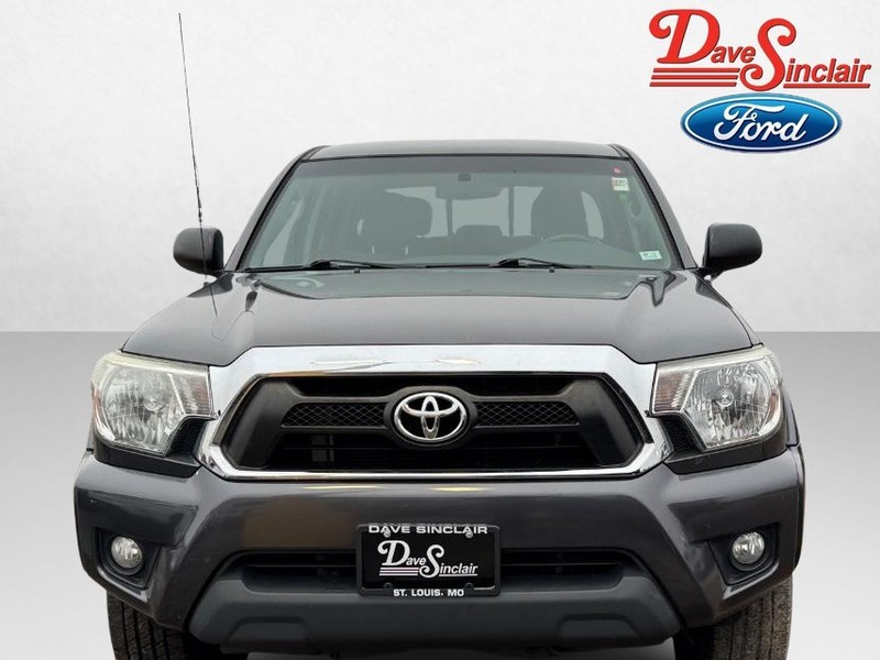 Used 2014 Toyota Tacoma PreRunner with VIN 3TMJU4GN4EM170898 for sale in Saint Louis, MO