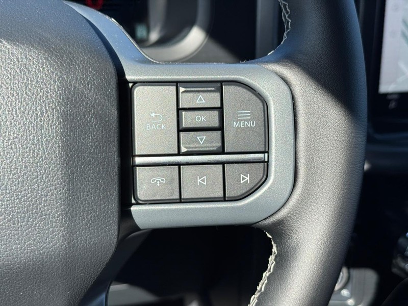 Ford F-150 Vehicle Full-screen Gallery Image 22
