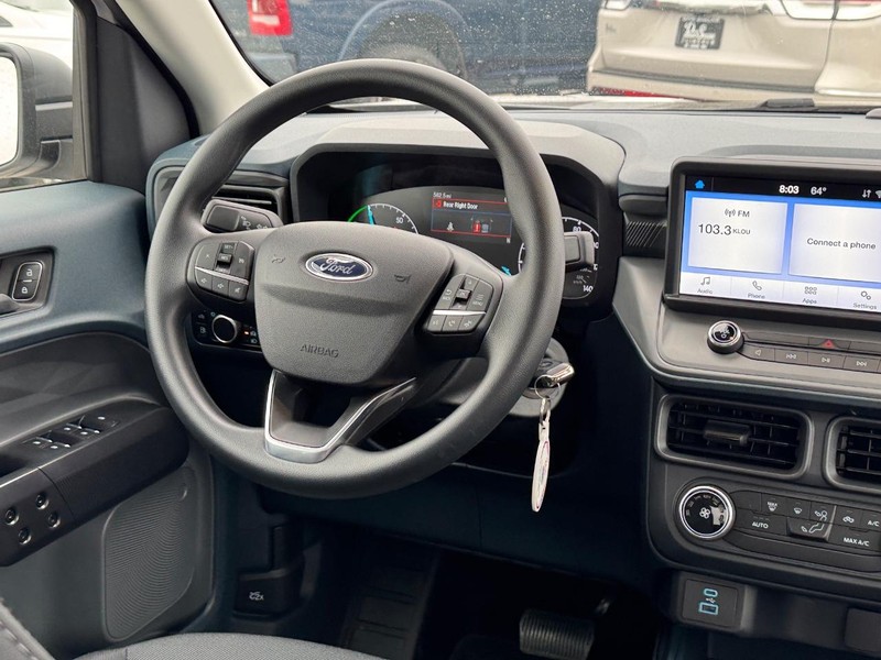 Ford Maverick Vehicle Full-screen Gallery Image 15