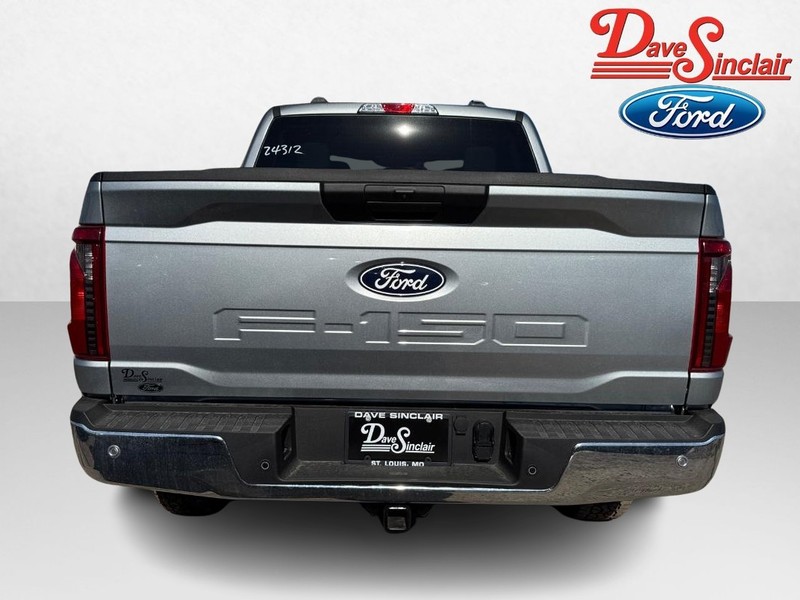 Ford F-150 Vehicle Full-screen Gallery Image 08