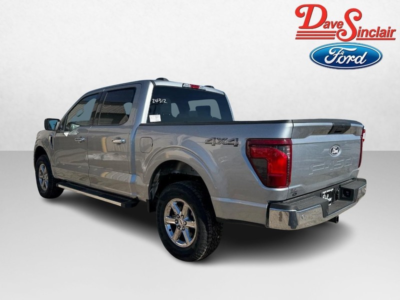 Ford F-150 Vehicle Full-screen Gallery Image 09