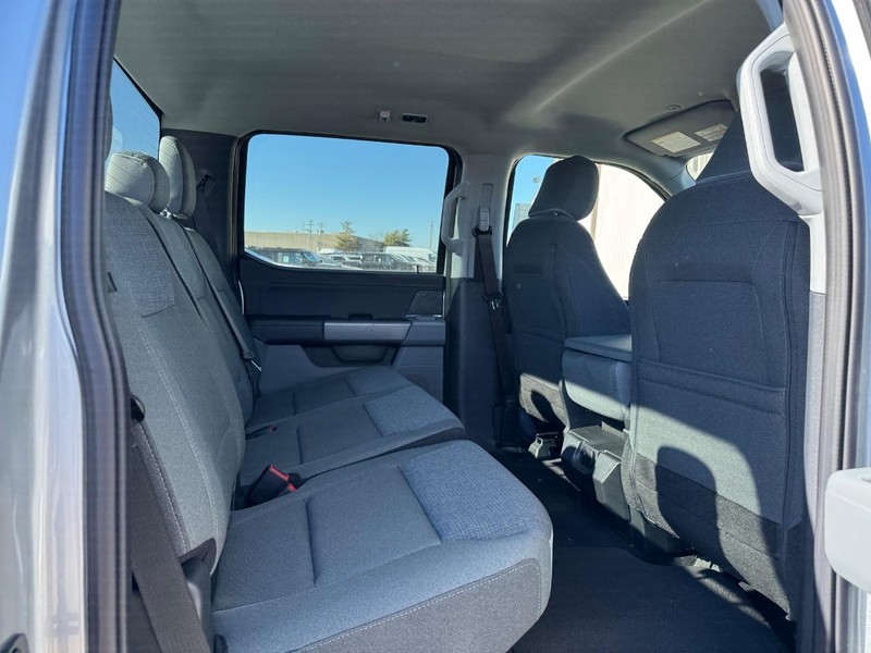 Ford F-150 Vehicle Full-screen Gallery Image 13
