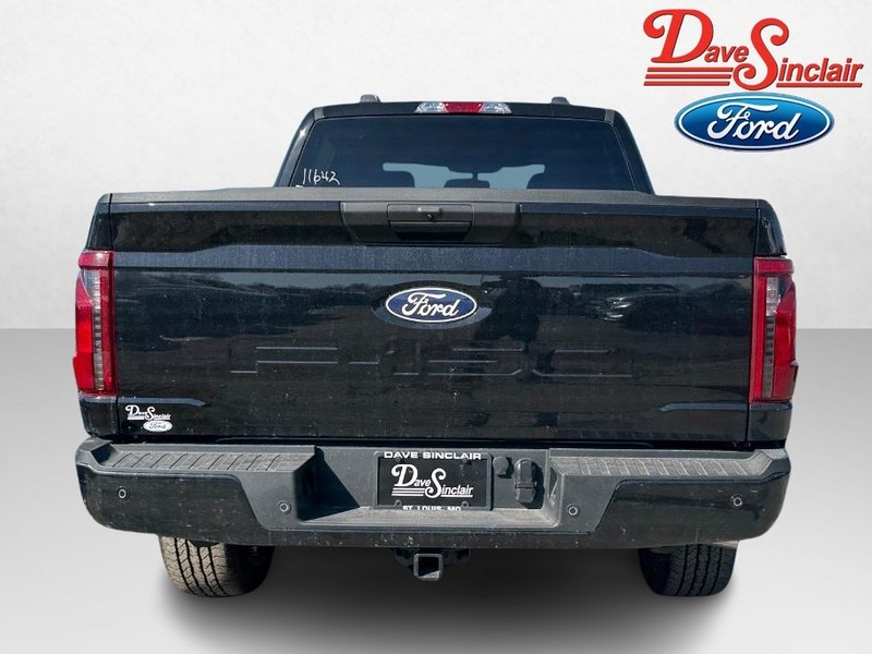 Ford F-150 Vehicle Full-screen Gallery Image 08