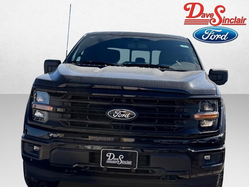 Ford F-150 Vehicle Full-screen Gallery Image 02