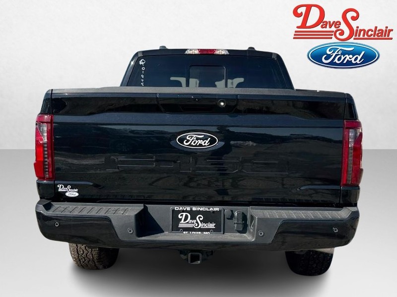 Ford F-150 Vehicle Full-screen Gallery Image 08