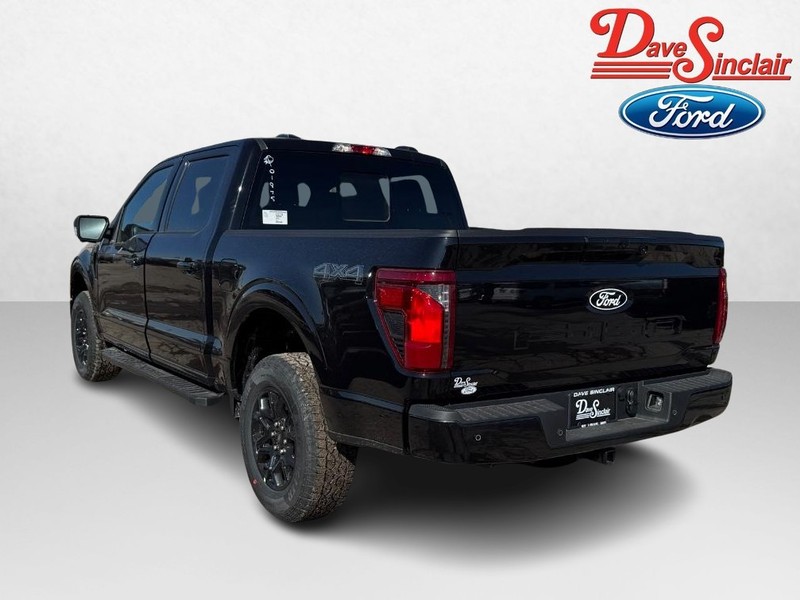 Ford F-150 Vehicle Full-screen Gallery Image 09