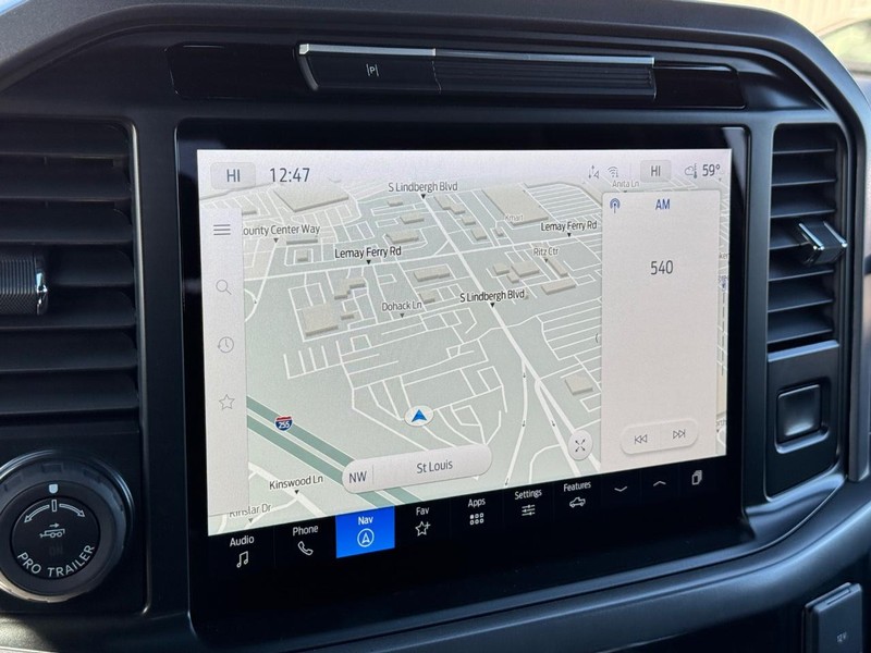 Ford F-150 Vehicle Full-screen Gallery Image 23