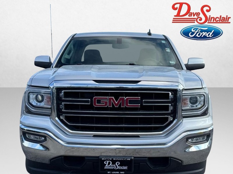 Used 2018 GMC Sierra 1500 SLE with VIN 2GTR1MEC0J1105139 for sale in Saint Louis, MO