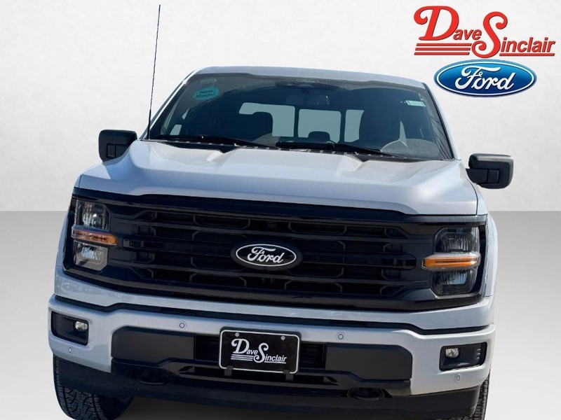 Ford F-150 Vehicle Full-screen Gallery Image 02