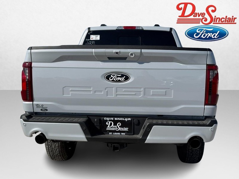 Ford F-150 Vehicle Full-screen Gallery Image 08