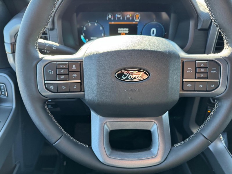 Ford F-150 Vehicle Full-screen Gallery Image 20