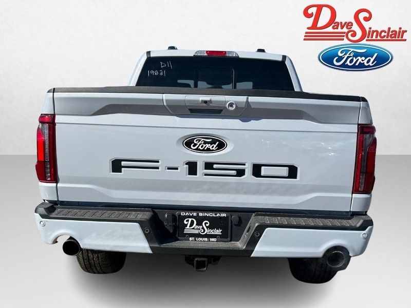 Ford F-150 Vehicle Full-screen Gallery Image 08